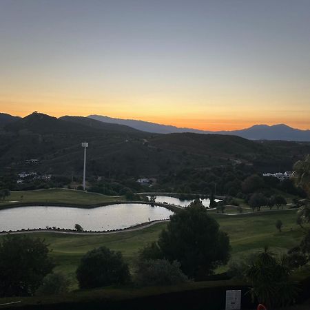 Апартаменты Alhaurin Golf Premium Views Альхаурин-эль-Гранде Экстерьер фото